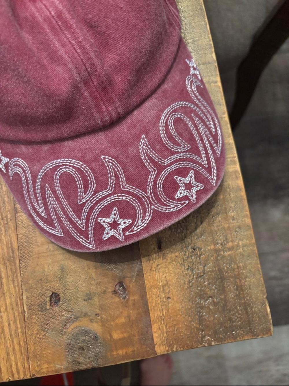 Free people Embroidered Star Swirl Baseball Cap - Burgundy new - Picture 3 of 6